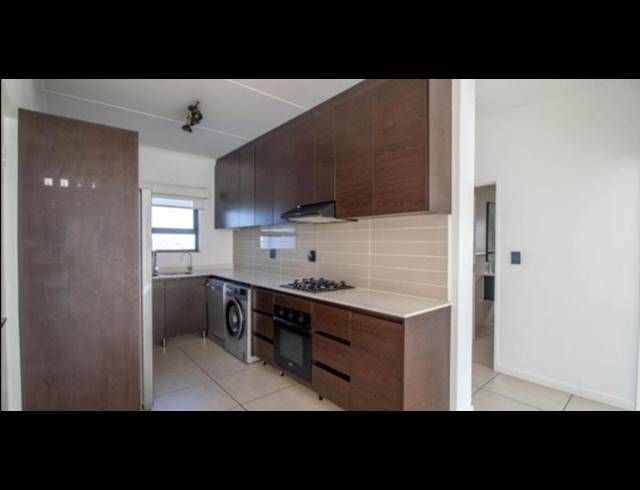2 BEDROOM APARTMENT FOR SALE IN MODDERFONTEIN